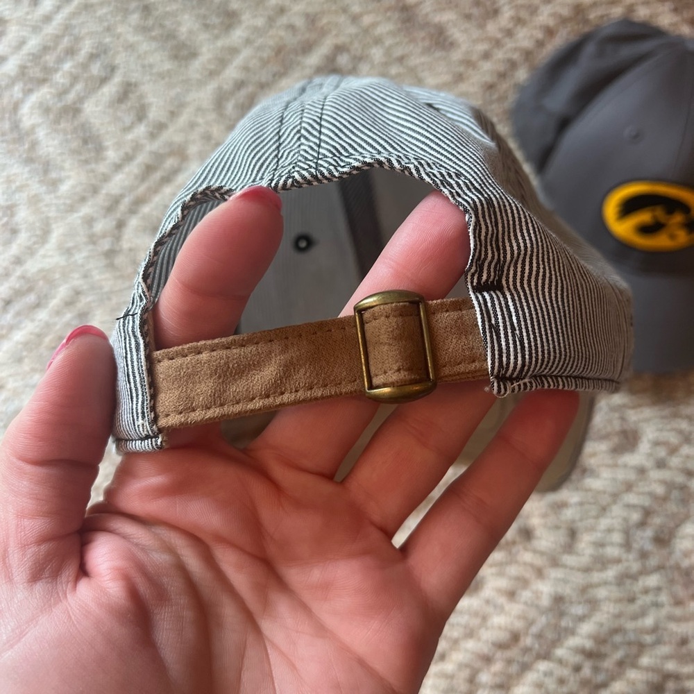 Iowa Hawkeyes Hats - Picture 3 of 7